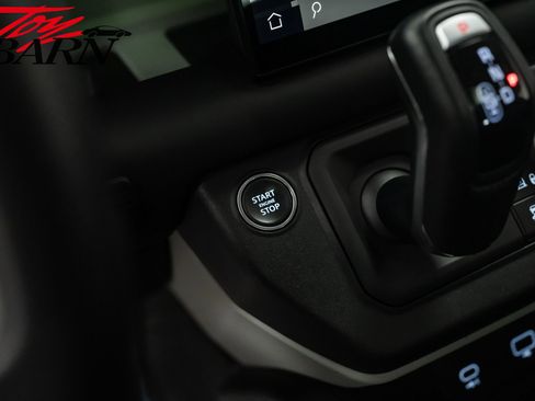 Used 2024 Land Rover Defender 110 SE image 37