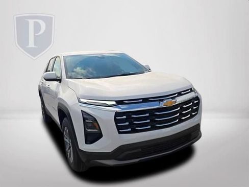 New 2027 Chevrolet Equinox LT FWD image 14