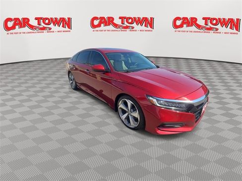 Used 2018 Honda Accord Touring image 2