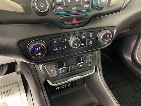 Used 2018 GMC Terrain Denali w/ Advanced Safety Package image 9