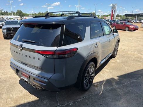 New 2026 Nissan Pathfinder Platinum AWD/4WD image 4