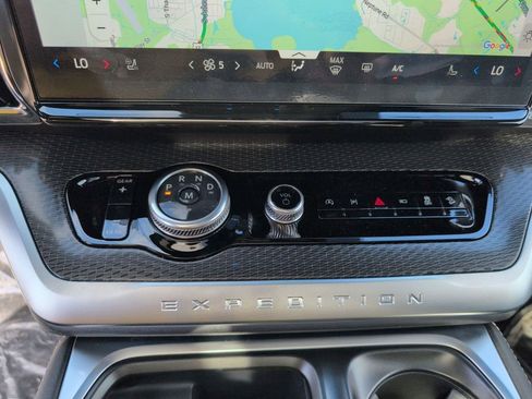 New 2026 Ford Expedition Platinum w/ Stealth Appearance Package image 27