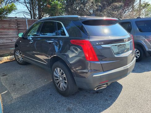 Used 2017 Cadillac XT5 Luxury w/ Driver Awareness Package FWD image 6