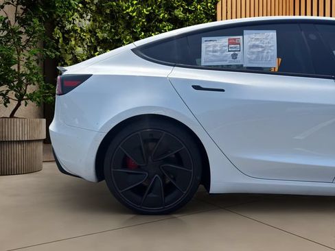 Used 2024 Tesla Model 3 Performance AWD/4WD image 21