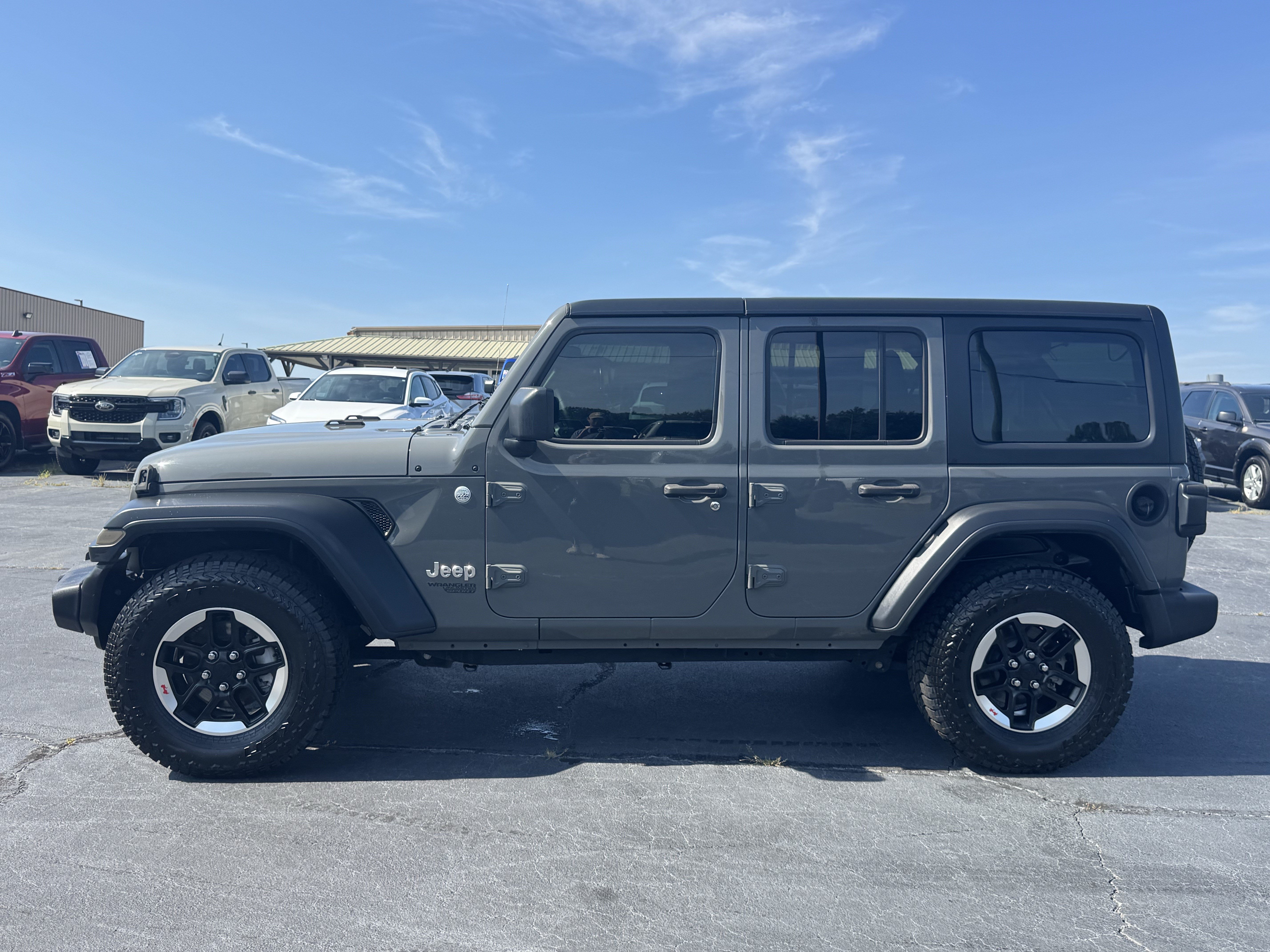 Used 2018 Jeep Wrangler Unlimited Sport S AWD/4WD image 8