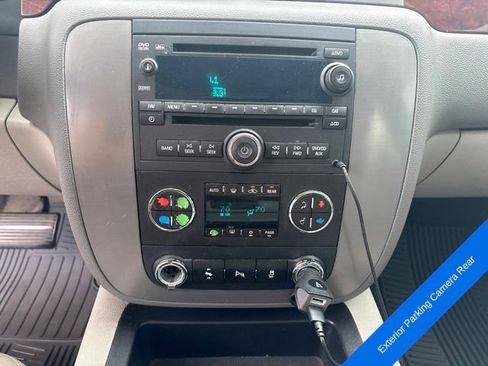 Used 2014 GMC Yukon XL SLT w/ SLT-2 Equipment Package AWD/4WD image 21