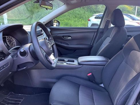 Used 2024 Nissan Sentra SV FWD image 4