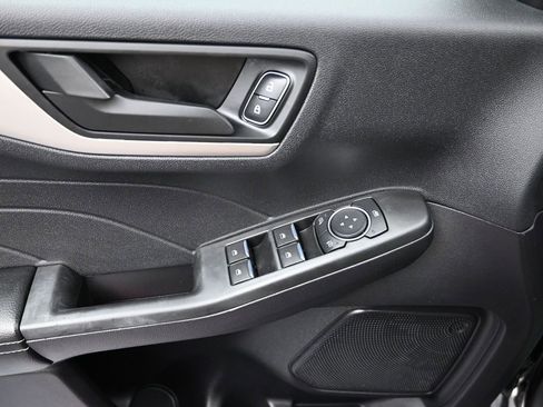 Certified 2022 Ford Escape SE w/ Convenience Package image 11