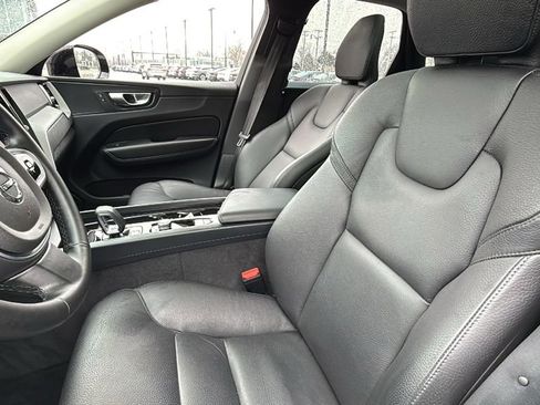 Certified 2025 Volvo XC60 B5 Plus image 23