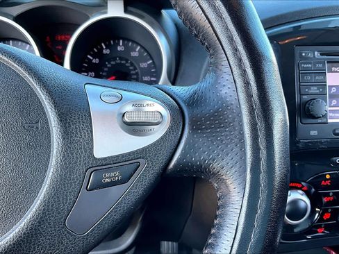 Used 2012 Nissan Juke SL FWD image 23