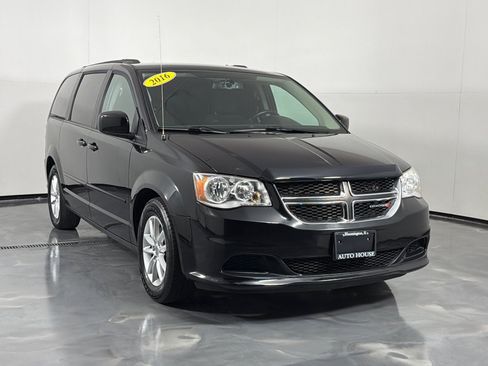 Used 2016 Dodge Grand Caravan SXT w/ UConnect Hands-Free Group FWD image 3
