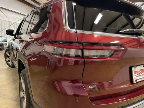 Used 2021 Jeep Grand Cherokee L Limited RWD image 28