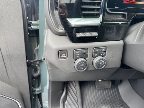 Certified 2025 Chevrolet Silverado 1500 LTZ AWD/4WD image 20