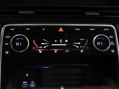 Used 2024 Genesis GV80 2.5T image 16