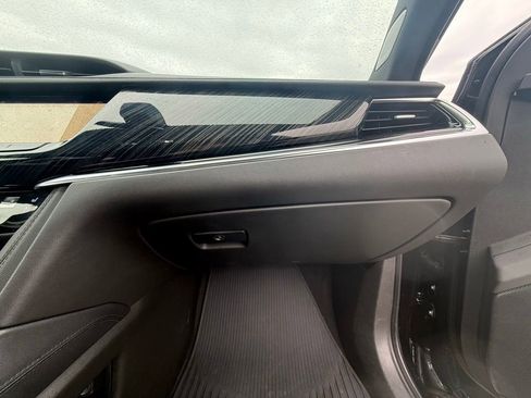 Certified 2024 Cadillac XT6 Premium Luxury AWD/4WD image 27