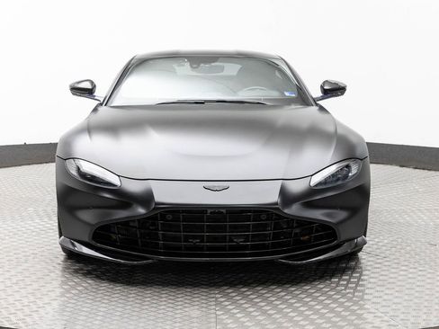 Used 2020 Aston Martin V8 Vantage Coupe image 3