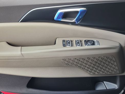 New 2026 Kia Carnival LX image 19