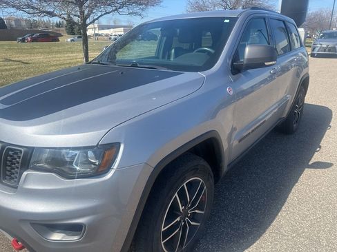 Used 2020 Jeep Grand Cherokee Trailhawk w/ Trailhawk Luxury Group image 3