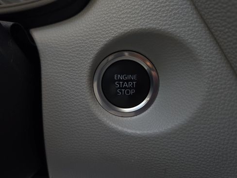 Used 2023 Toyota Corolla Cross LE FWD image 21