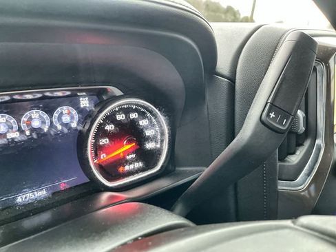 Used 2020 Chevrolet Silverado 2500 High Country w/ Technology Package image 24