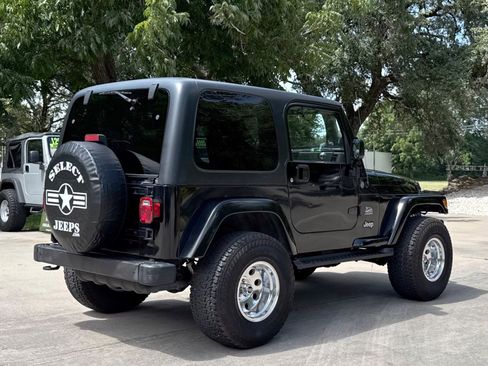 Used 2004 Jeep Wrangler Sahara w/ Dual Top Group AWD/4WD image 11