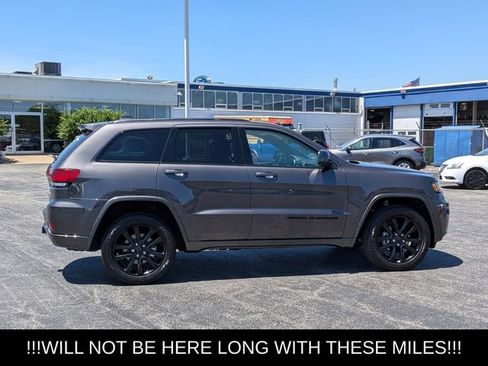 Used 2020 Jeep Grand Cherokee Altitude AWD/4WD image 9