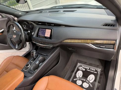 Used 2019 Cadillac XT4 Sport FWD image 17