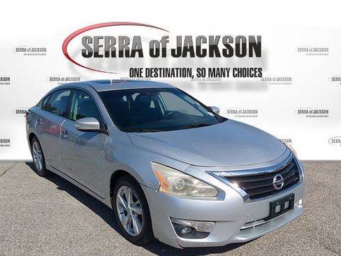 Used 2014 Nissan Altima 2.5 SL w/ Moonroof Package image 2