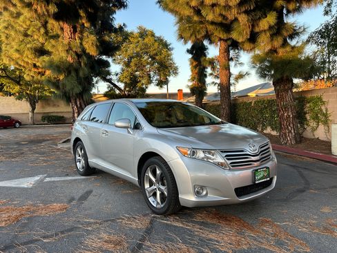 Used 2010 Toyota Venza image 19