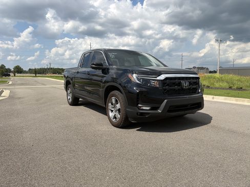 Certified 2025 Honda Ridgeline RTL image 7