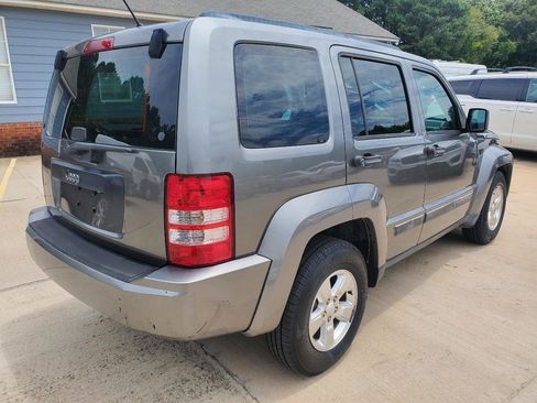 Used 2012 Jeep Liberty Sport RWD image 9