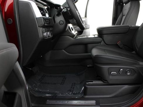 New 2026 GMC Yukon Denali AWD/4WD image 21