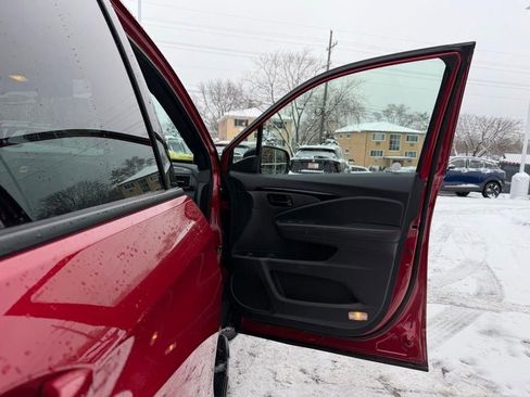 Used 2024 Honda Passport Black Edition image 32