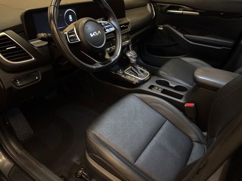 Used 2024 Kia Seltos SX image 12