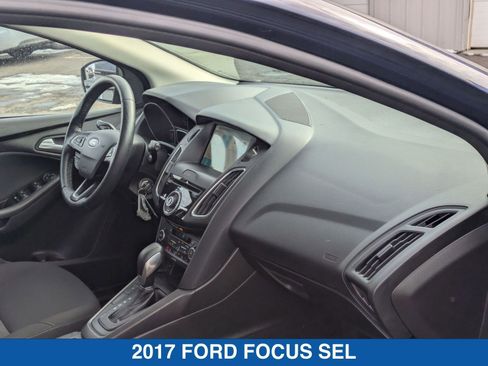 Used 2017 Ford Focus SEL w/ Cold Weather Package image 35