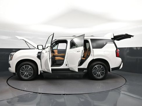 Used 2025 Nissan Armada SL w/ Captain's Chari Seat Package AWD/4WD image 46