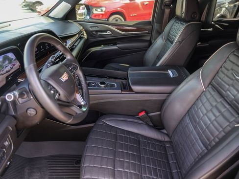 Used 2023 Cadillac Escalade Sport Platinum RWD image 9