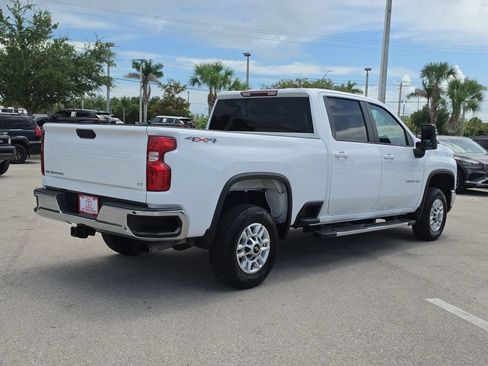 Used 2025 Chevrolet Silverado 2500 LT w/ Convenience Package AWD/4WD image 7