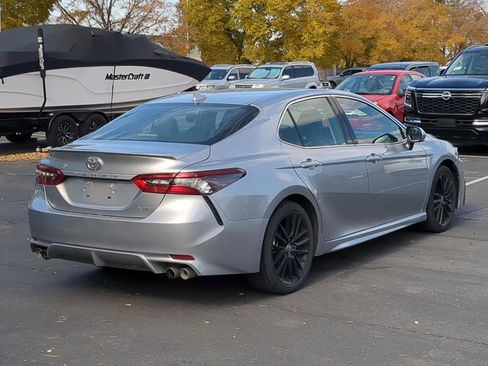 Used 2023 Toyota Camry XSE image 3