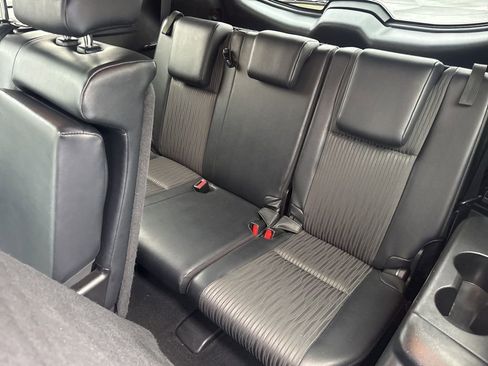 Used 2019 Toyota Highlander Plus image 12