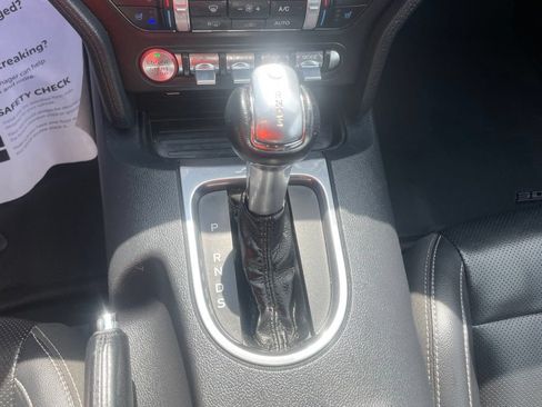 Used 2022 Ford Mustang Premium RWD image 19