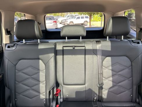 New 2026 Volkswagen Atlas SE image 14