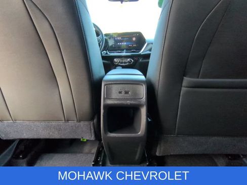 Used 2024 Chevrolet Trax RS w/ Driver Confidence Package FWD image 21