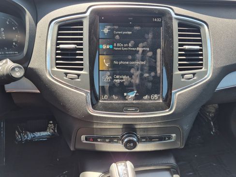 Used 2021 Volvo XC90 T5 Momentum w/ Climate Package AWD/4WD image 27