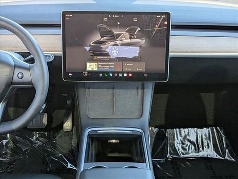 Used 2023 Tesla Model Y Long Range AWD/4WD image 15