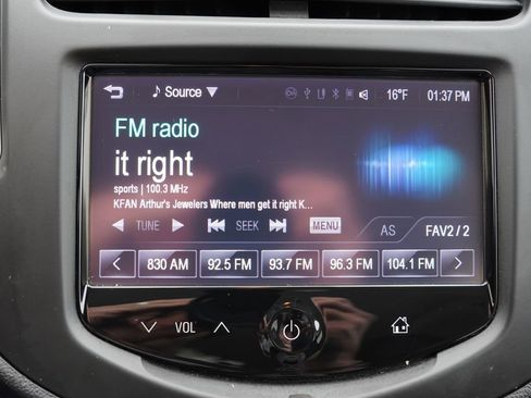 Used 2016 Chevrolet Trax LT w/ LT Convenience Package image 23