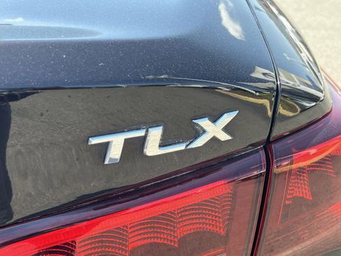 Used 2015 Acura TLX FWD image 29