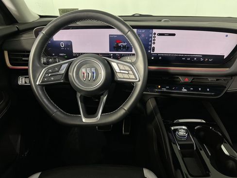 Used 2025 Buick Envision Sport Touring image 12