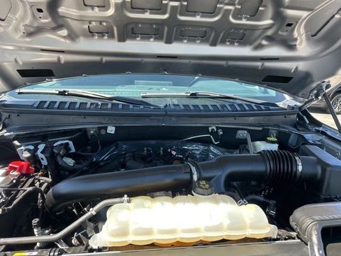 Used 2024 Ford Expedition Limited image 36