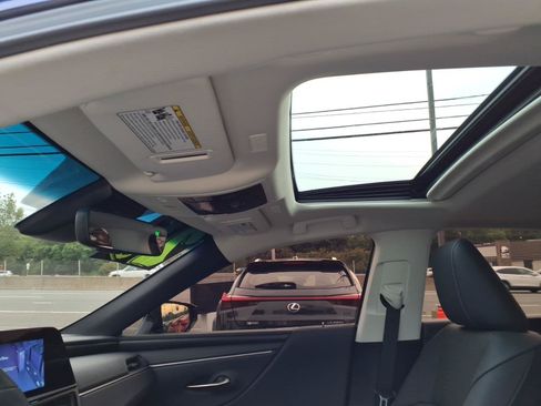 Certified 2025 Lexus ES 350 w/ Premium Package FWD image 12
